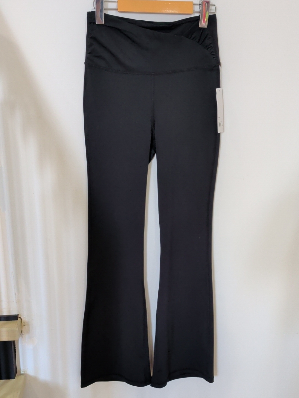 YOGALICIOUS | Women's Black High-Rise Lux Harmony Ruched Flare Leggings